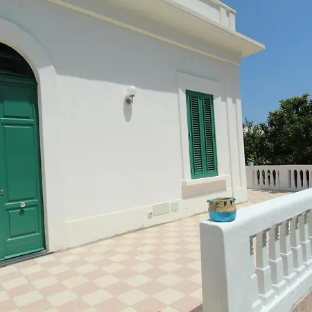La Casa Bianca * ליפארי