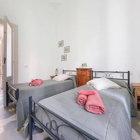 Villa La Casa Bianca *